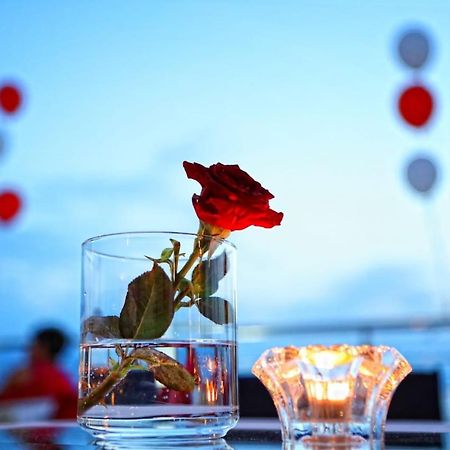 Aler Luxury Vlore Hotel Esterno foto