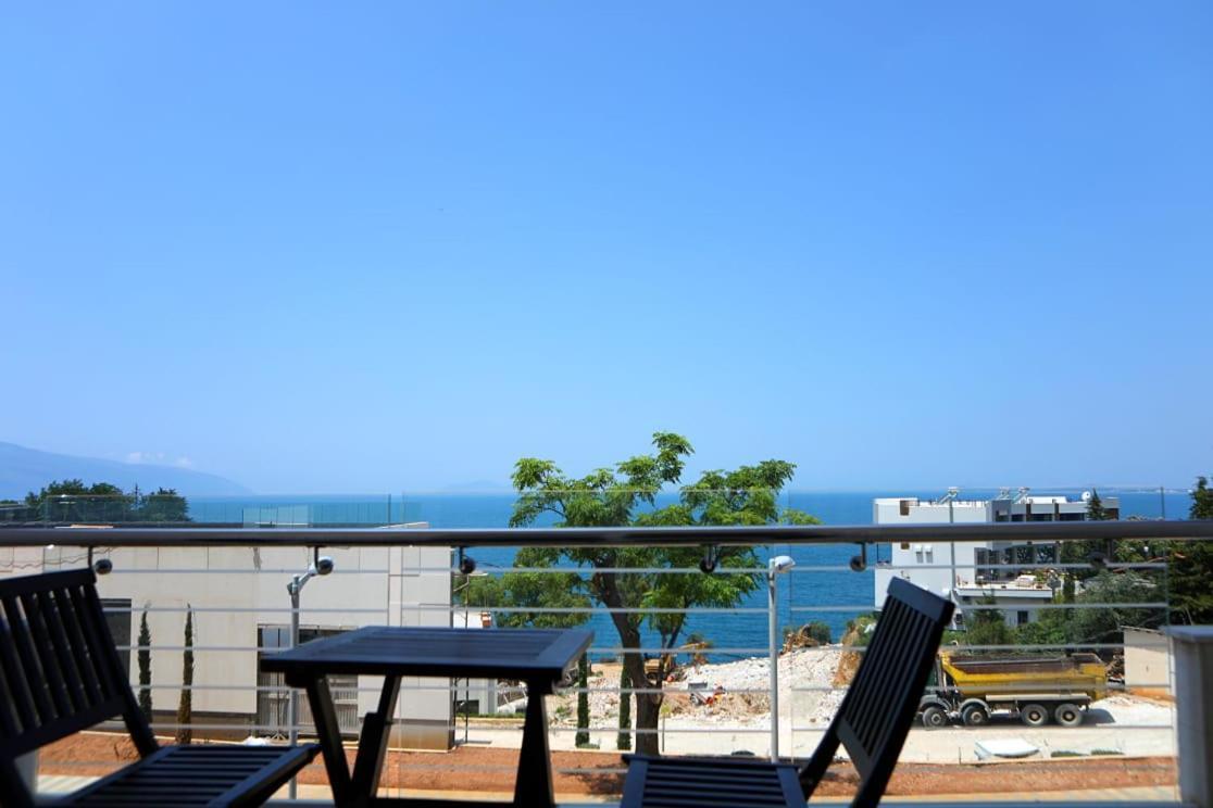 Aler Luxury Vlore Hotel Esterno foto