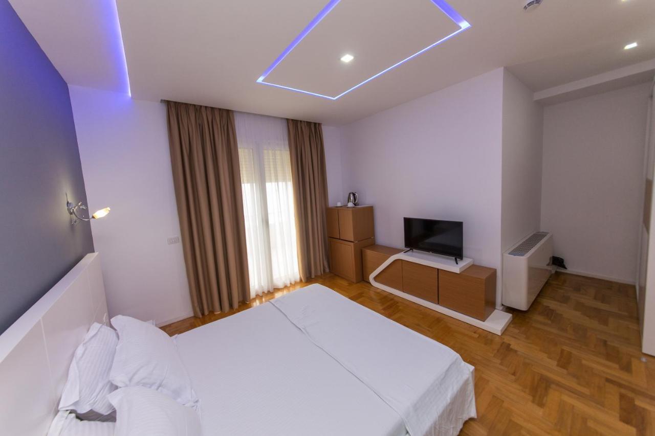Aler Luxury Vlore Hotel Esterno foto
