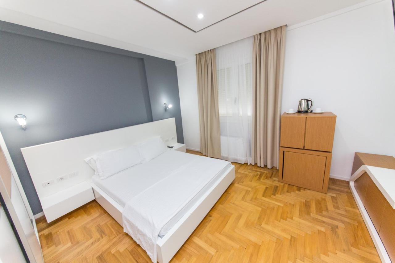 Aler Luxury Vlore Hotel Esterno foto