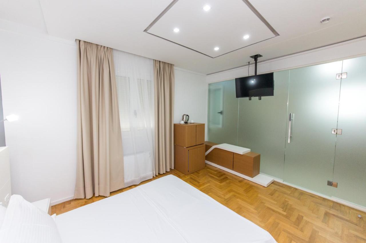 Aler Luxury Vlore Hotel Esterno foto