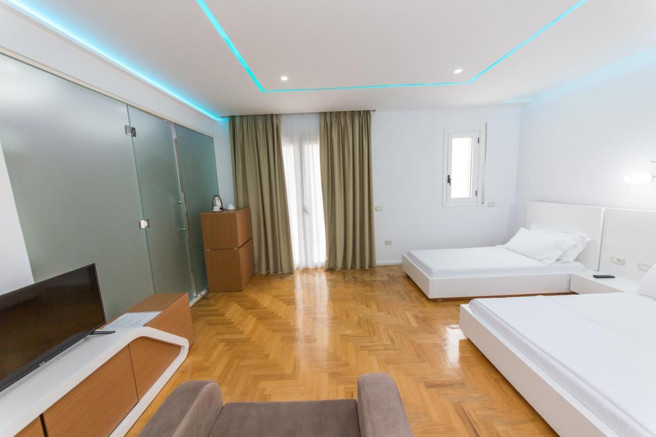 Aler Luxury Vlore Hotel Esterno foto